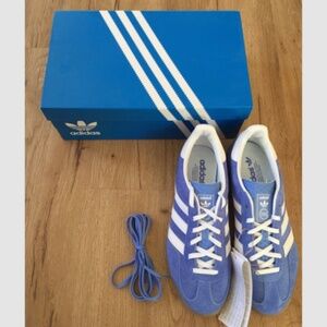 ★NEW with box Adidas Gazelle Indoor Women's Blue US8.5★